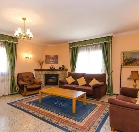 Caules Sleeps 10 Pool Villa Lloret de Mar