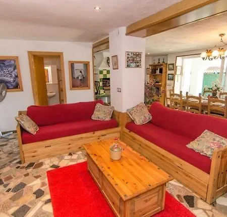 Villa Caules Sleeps 10 Pool