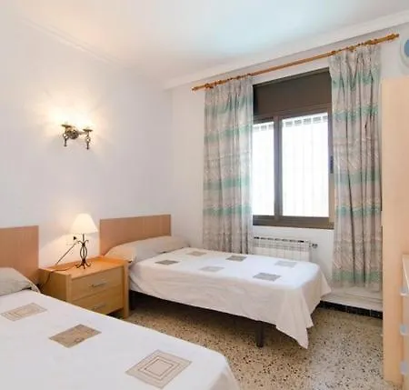 Caules Sleeps 10 Pool Вилла *